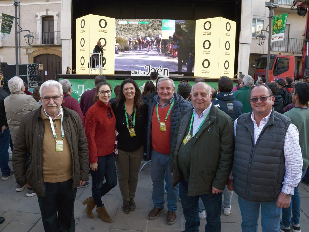 Cooperativas Agro-alimentarias Jaén (@coopsagroja) on Twitter photo El pasado domingo y lunes, representantes de <a href="/CoopsAgroJA/">Cooperativas Agro-alimentarias Jaén</a> acompañaron a la Interprofesional del Aceite de Oliva Español, en Úbeda, a la celebración de la Clásica Ciclista ‘Jaén Paraíso Interior,’ <a href="/ClasicaJaen/">Clásica Jaén Paraíso Interior</a> en la que colabora la Interprofesional. El pasado domingo y lunes, representantes de <a href="/CoopsAgroJA/">Cooperativas Agro-alimentarias Jaén</a> acompañaron a la Interprofesional del Aceite de Oliva Español, en Úbeda, a la celebración de la Clásica Ciclista ‘Jaén Paraíso Interior,’ <a href="/ClasicaJaen/">Clásica Jaén Paraíso Interior</a> en la que colabora la Interprofesional.