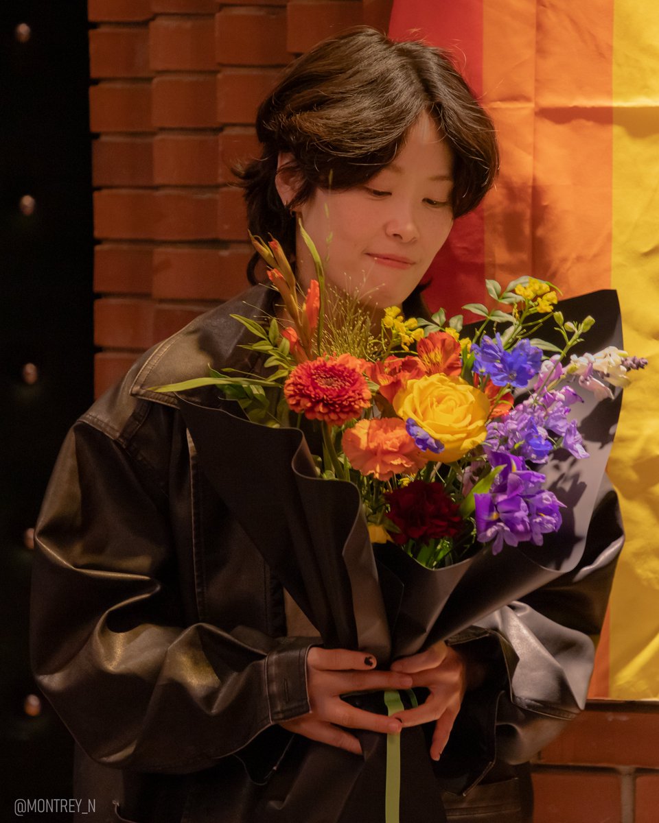 MONTREY_N's tweet photo. 241213 연극 정원사와의 산책 퇴근길

#권은혜 https://t.co/6fB8exSqU1