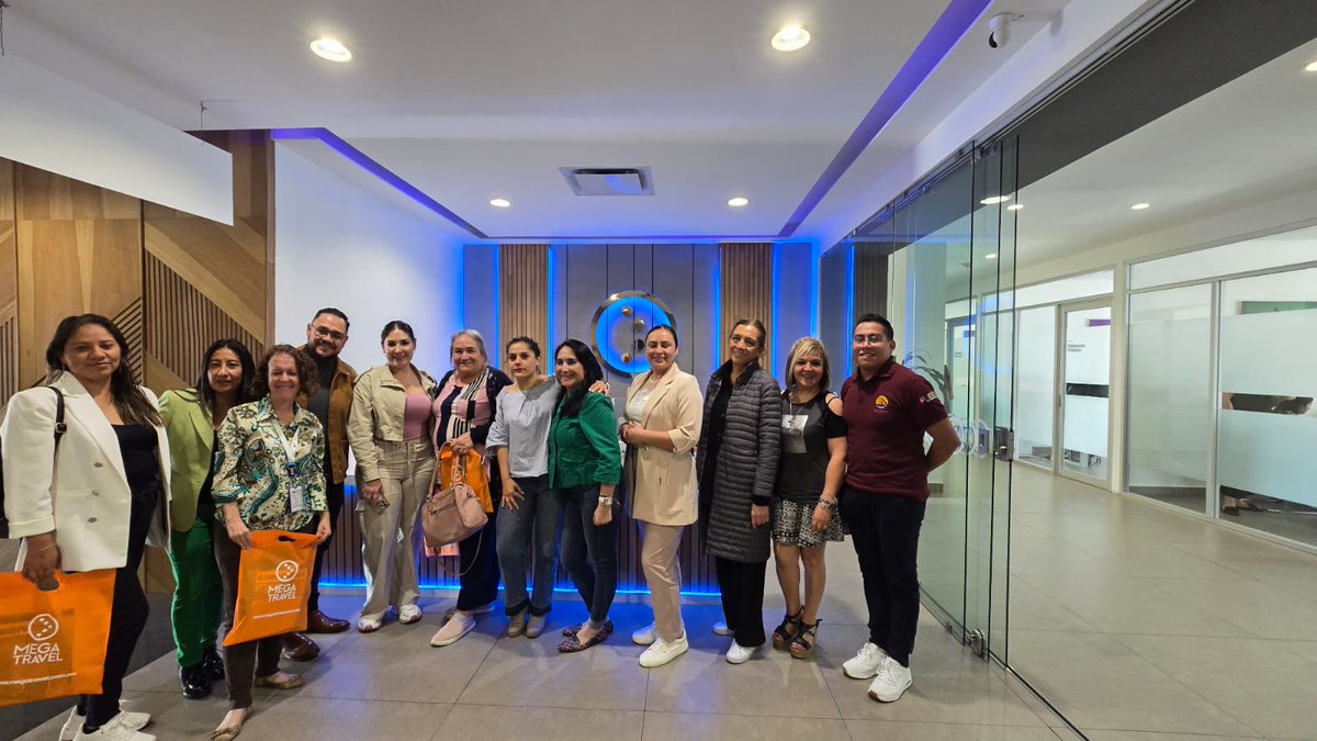 eyilmaz_mx's tweet photo. En Mega Travel, nos gusta estar en constante comunicación con nuestros Amigos, Agentes de Viajes. Invitamos a algunos de ellos a nuestras oficinas la semana pasada. Según el plan, Agentes de #Puebla , #Pachucha y #Toluca estuvieron con nosotros.  Tuvieron una sesión de capacitación y  conocieron personalmente a los ejecutivos que les atienden.  💪😊
@MegaTravel_MX #marcamoseldestino ##somosincreíbles