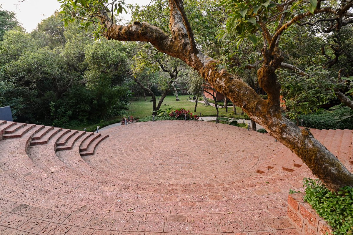 mudezign's tweet photo. A resort set in the midst of the forest with geometric landscape that meanders through the levels creating clusters of rooms in minimal yet traditional motifs. #resort #mahabaleshwar                                             Project Details:
Resort area: 4.5 acres https://t.co/yBbbNGNixK