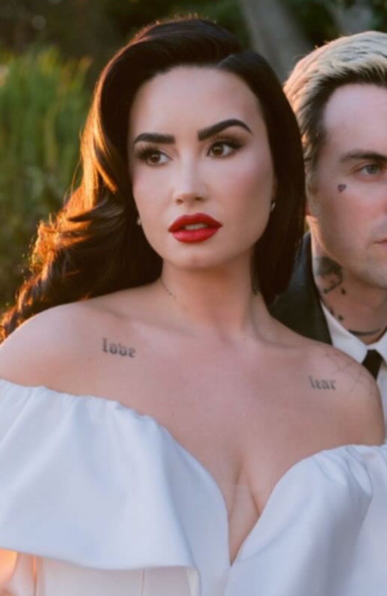 demismonarchy's tweet photo. The fact that Demi Lovato suffered a heart attack, 3 strokes, was r*ped and left with brain damage, and blindness, her fiancé turned out to be a clout chaser who BROKE her, had about THREE hate trains. Stan twitter was doing everything they could to destroy her public persona, Republicans were berating her for the weight gain while in recovery and her identity, and the woke people were on her neck about every little thing and she still managed to find peace, love and serve FACE at the end of it all.