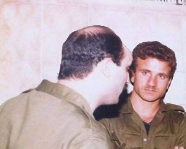 Nathaly_Azar's tweet photo. قبيل استشهاده في 31 كانون الثاني 1991، وبينما كان يركض وسط الرصاص والقذائف، التفت إلى رفاقه، وقال بصوت خافت لكنه ثابت:
"أنا انصبت"، ثم ترنّح وسقط أرضًا.
نافذة على اليوم الأخير من حياة #اكرم_القزح - قائد فرقة #الصدم في #القوات_اللبنانية، عبر الرابط أدناه:
https://t.co/aRaIbVk67E https://t.co/fh2zikfq0m