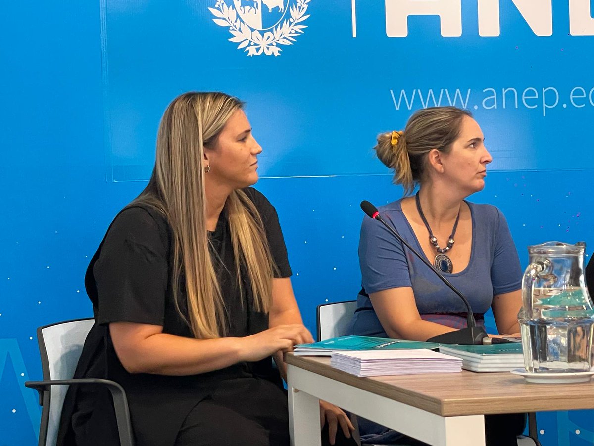 Por su parte, Romina Pons del equipo de Pensamiento Computacional e IA de Ceibal y coordinadora del libro, manifestó: "Es un orgullo tremendo tener estos profesores en la educación, no solo lo que muestran que tiene un gran valor sino también la pasión con la que lo transmiten".