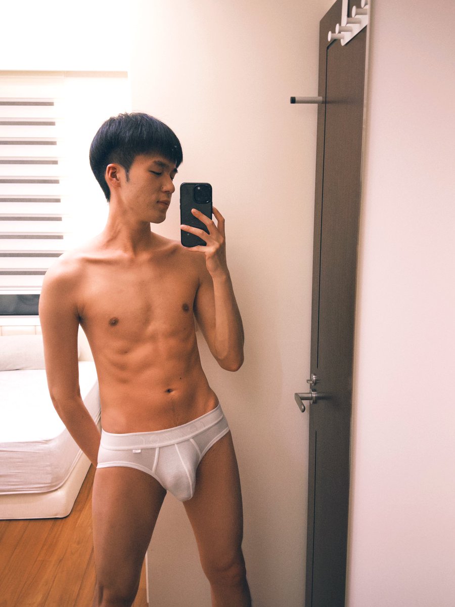 喝酒醉的小怪獸😵‍💫

#小怪獸