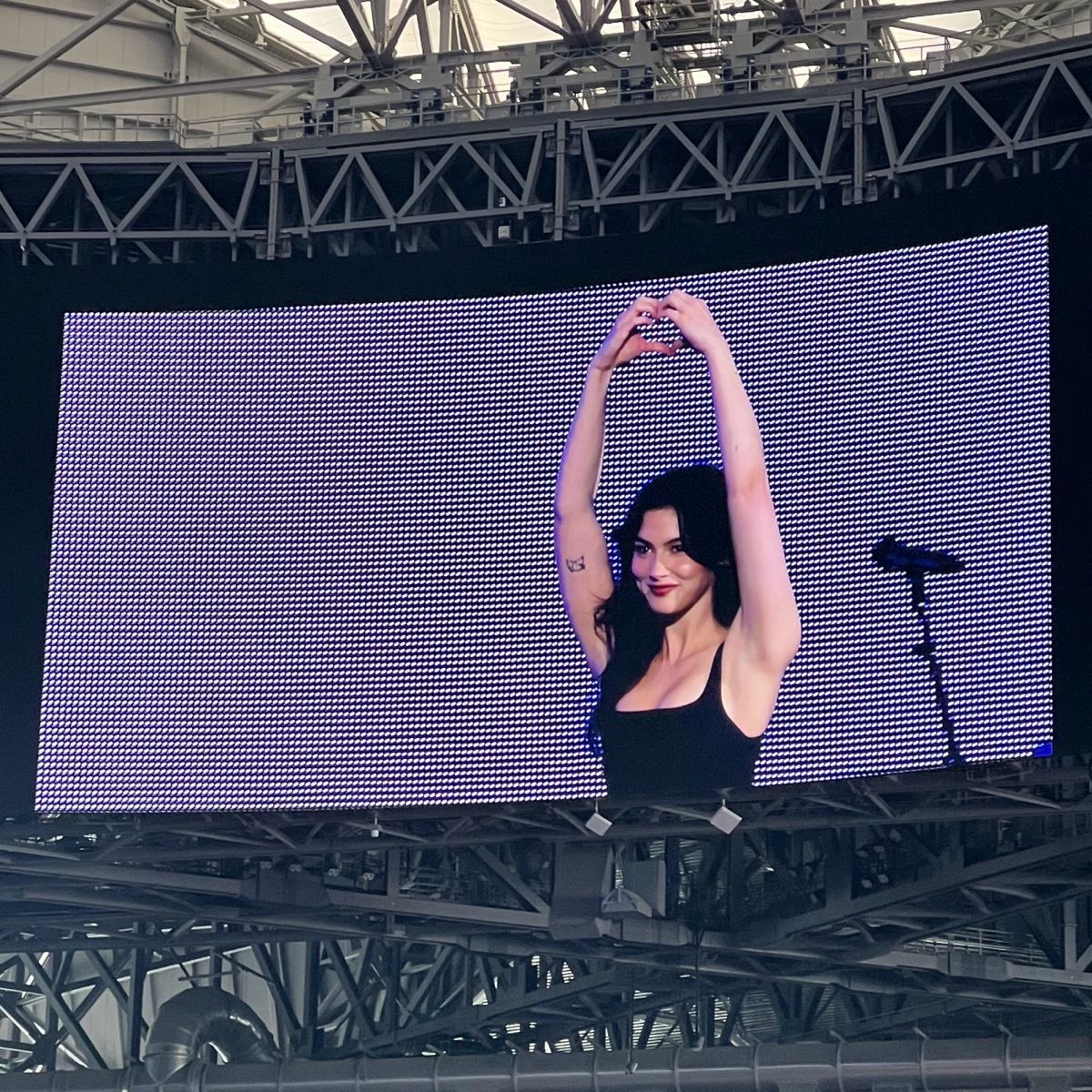 ⠀  

ถ้าในวันใดเจอปัญหา
อยากเป็นที่พัก เฮวร์ใจ อยากเป็นที่ซับหัวใจ . 🫶🏻

 ⠀