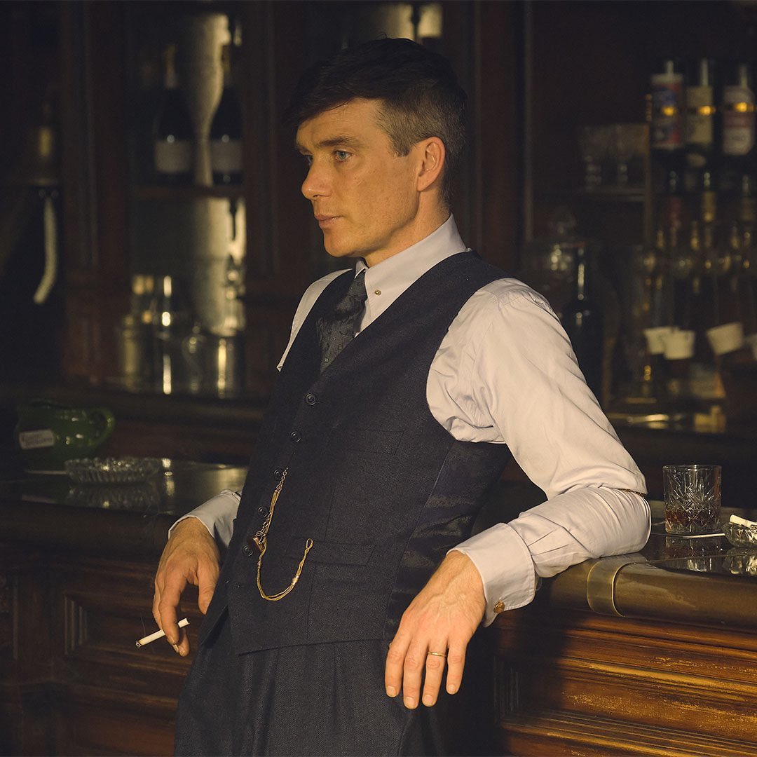 Série “Peaky Blinders” continuará após o filme “The Immortal Man”, da Netflix, revelou o criador Steven Knight, em entrevista à BBC.