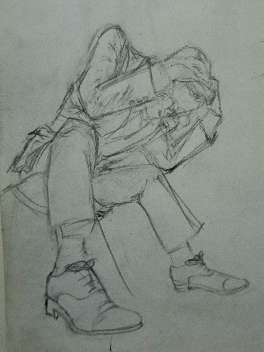 ponwaton's tweet photo. Pose hit in the current situation 
Cr: Pinterest https://t.co/4He4IYZXxA
