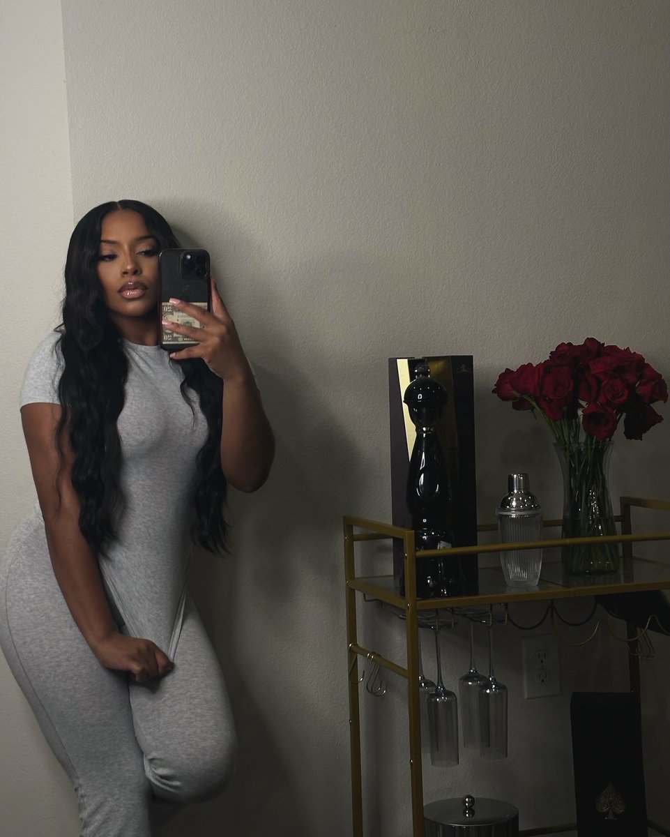 IG : Celiaaferria tweet media