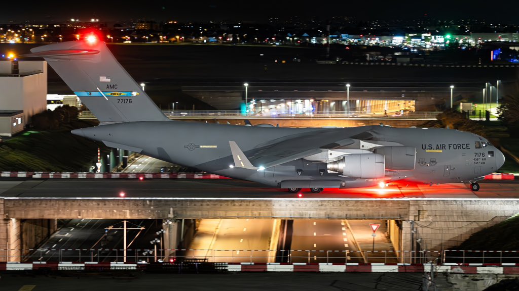 HugoFraca's tweet image. Trois C-17 de l’US Air Force ont livré du matériel à Paris Orly pour la visite du vice-président américain 🇺🇸au sommet sur l’IA

07-7185
07-7176
08-8196