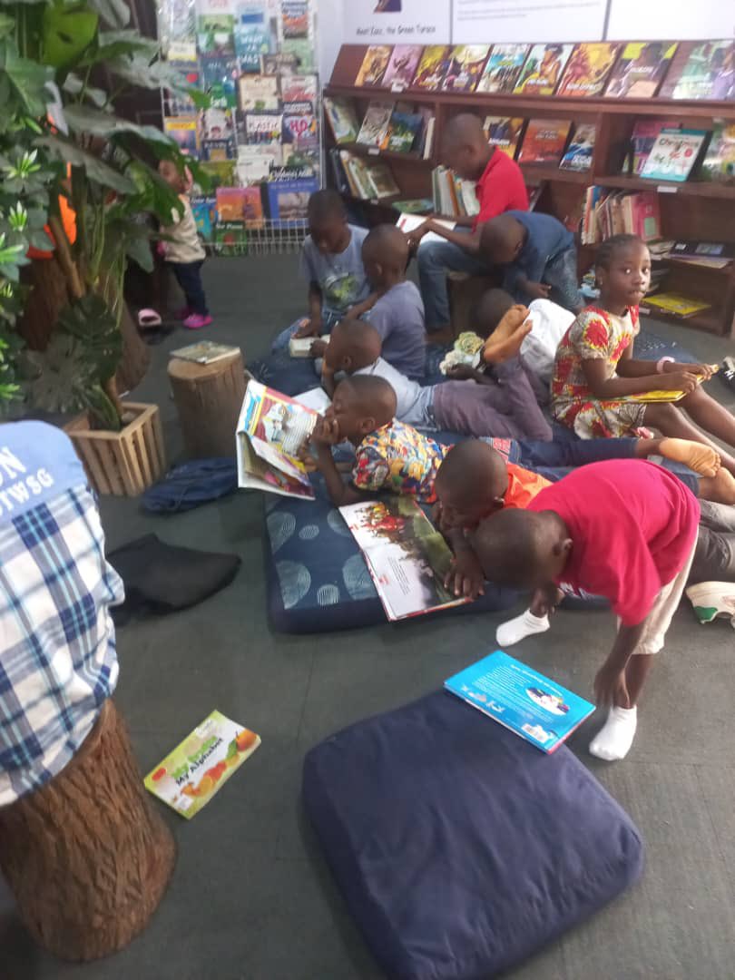 ZODML's tweet image. 📚 📚 A Special Saturday at the Green Library! 🌿

From Valentine’s reflections to Olaudah Equiano’s inspiring story, plus games &amp;amp; laughter—it was a day of learning and fun!

#GreenLibrary #Storytelling #HistoryForKids #LearningThroughPlay #zodml