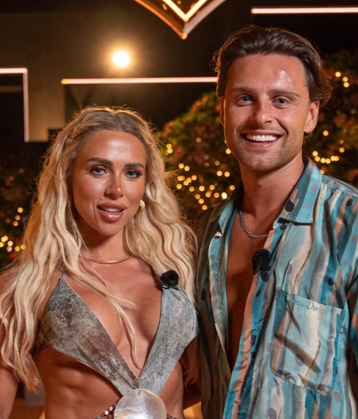 sanaravishing's tweet photo. The WORST Winners in Love Island History

#LoveIsland https://t.co/TswOI5MfyW