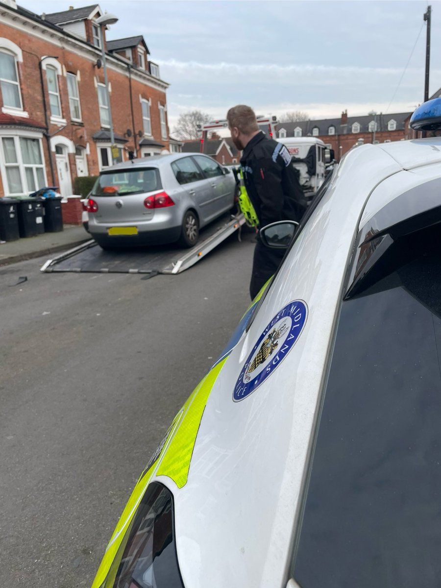EdgbastonWMP's tweet photo. Our officers were informed by residents of Carlyle Road that this vehicle had been abandoned for a long time. 

It had no M.O.T, Insurance or Tax. 

#vehiclerecovered
#offtheroad https://t.co/BDGb8wGSbl