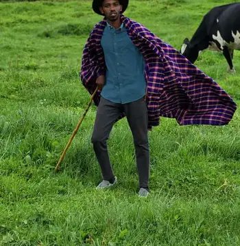 FilsDeBoncoeur's tweet image. Challenge Accepted ❤️👌🇷🇼🇷🇼🇷🇼

Niba ukunda #Inka 🐄 accept my challenge 

1️⃣Quote this (N’Ifoto yawe mu rwuri cg uri kumwe na zo)

2️⃣Ntabe Ari wowe uzabura mu Gitaramo #InkaConcert  Ku wa 15/03/2025 muri Camp Kigali dutaramirwa n’ @InyamibwaRwanda 

🐄🎵Ayiiyee Kunda Inka wee🎵🐄