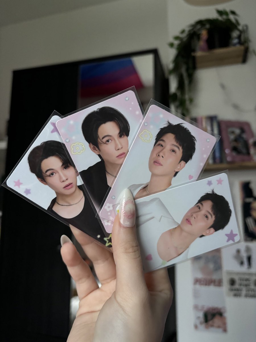 khaodoll's tweet image. i love being a fangirl