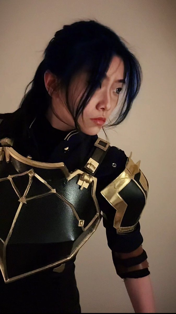 Claire! :) (@cosclairec) on Twitter photo caitlyn kiramman s2 act 3 outfit + armor! 💙⚜️ (the fit’s not complete yet though, guess what I’m adding! 👀🤭) #arcane #ArcaneSeason2 #caitlynkiramman #cosplay caitlyn kiramman s2 act 3 outfit + armor! 💙⚜️ (the fit’s not complete yet though, guess what I’m adding! 👀🤭) #arcane #ArcaneSeason2 #caitlynkiramman #cosplay