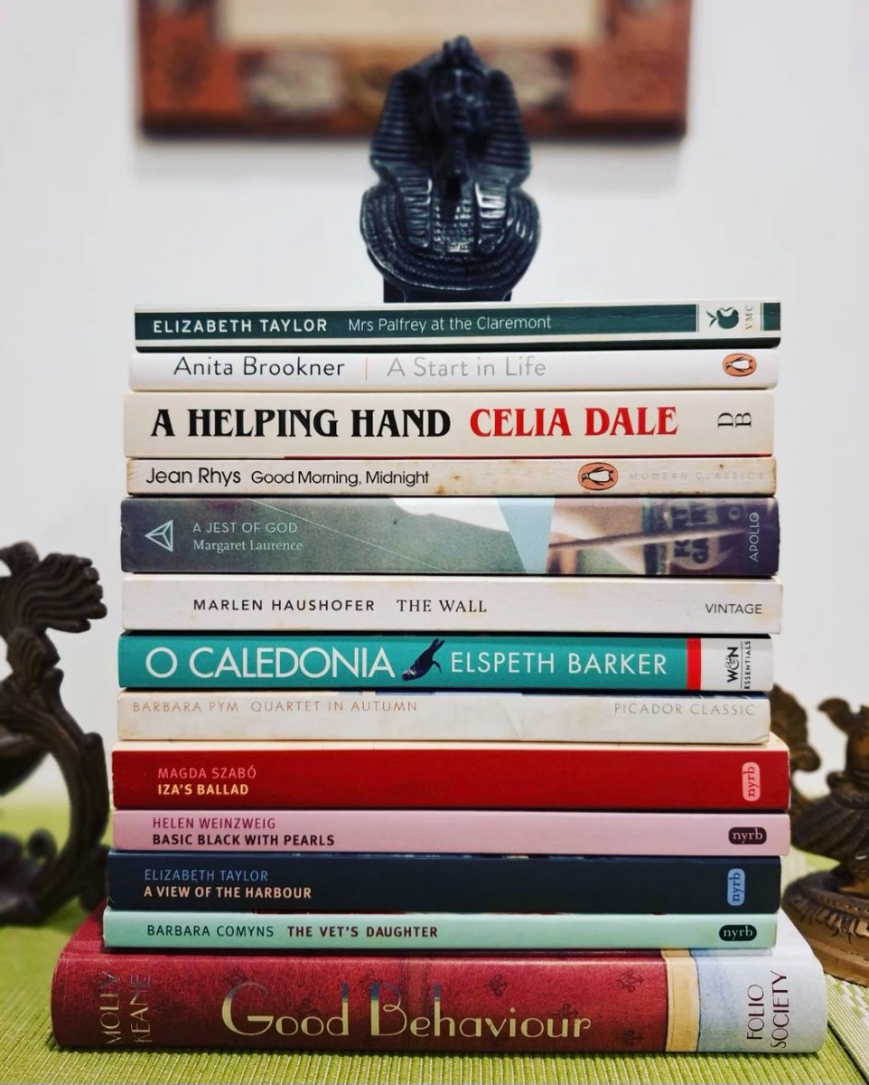 Today on my blog, a new post on lonely women in literature highlighting thirteen favourite books. 
readersretreat2017.wordpress.com/2025/02/18/lon…