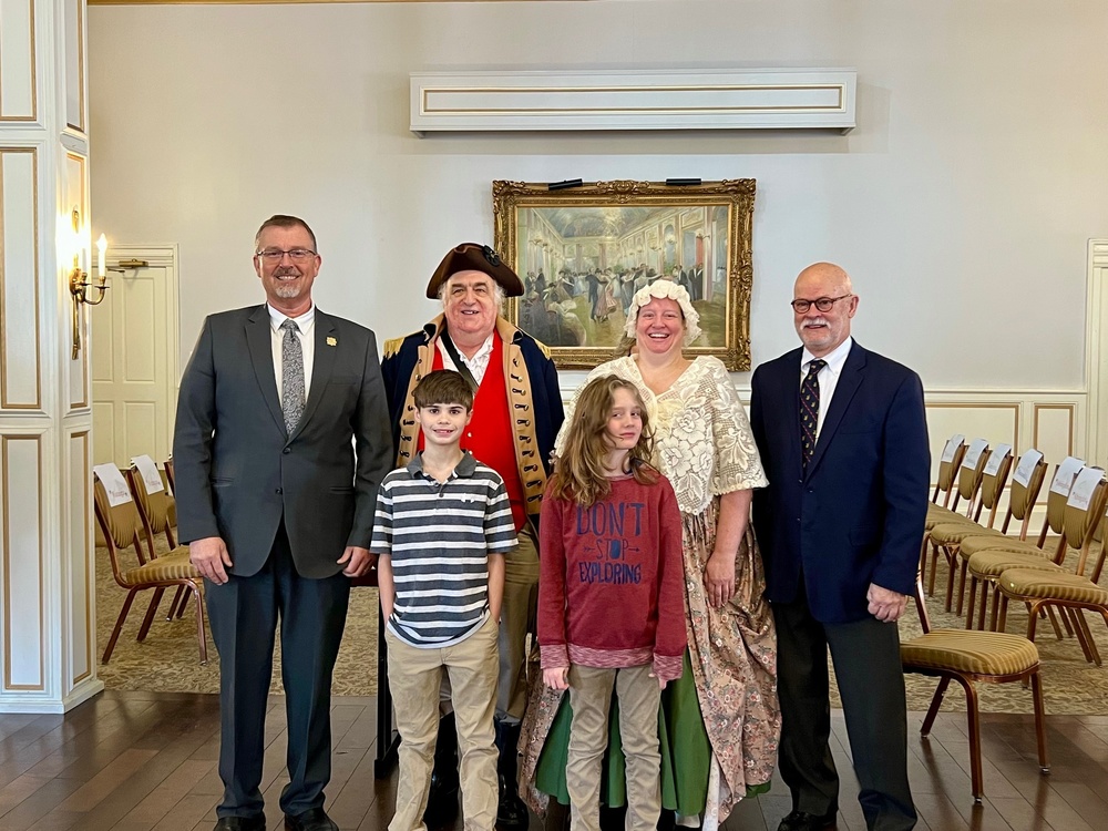 WCPS Fourth Grade Students Honored at Special George Washington Research Paper Celebration wcs.k12.va.us/o/meadowview/a…