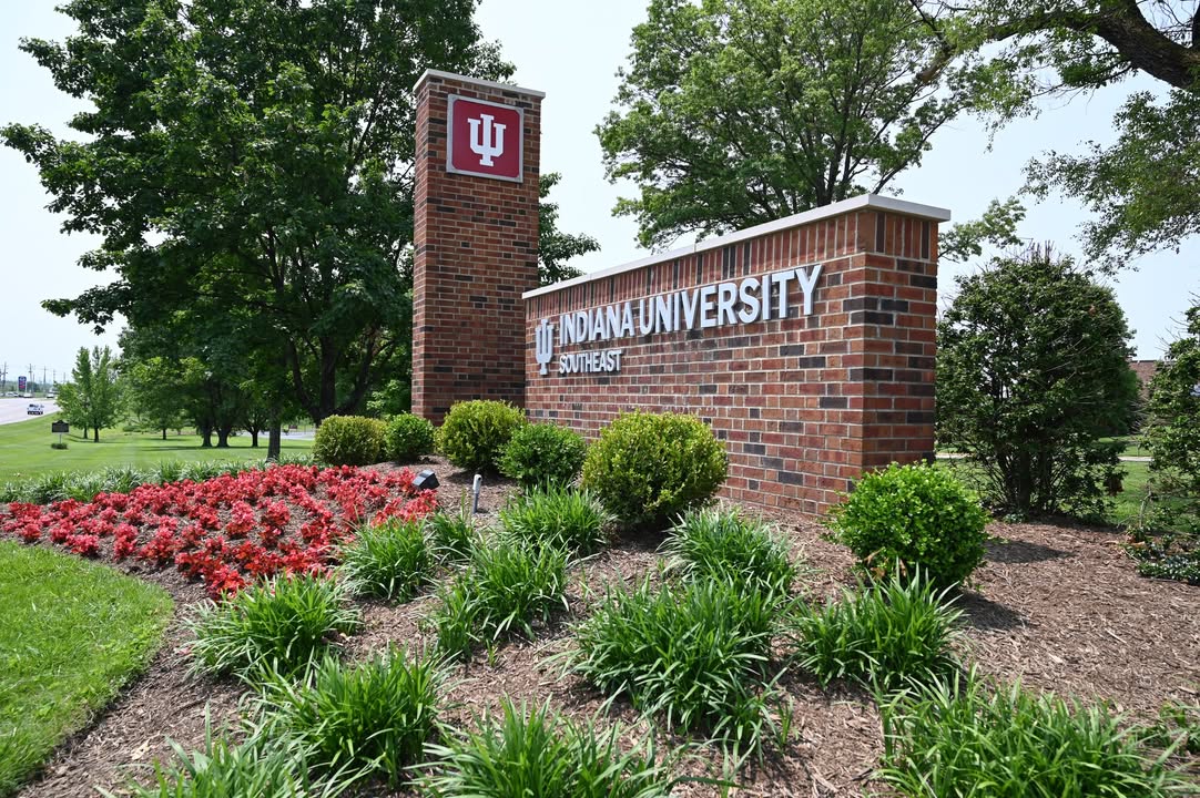 🎉 Congratulations to all the students who made the Dean's List and Chancellor's List for academic achievement in the Fall 2024 semester! 🎉
 Check out the full list of names at: go.iu.edu/8ssW