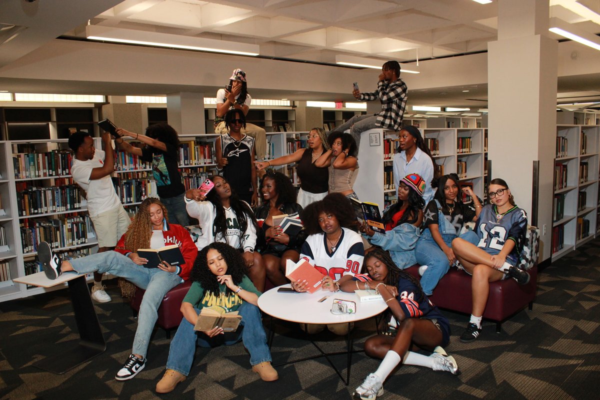 🚨New story alert 🚨

Want to learn about events being hosted to commemorate Black History Month? Read our new story about the ASU Black African Coalition, who host numerous events for students to network, cut loose and celebrate Black culture.

Read here: studentlife.asu.edu/content/black-…