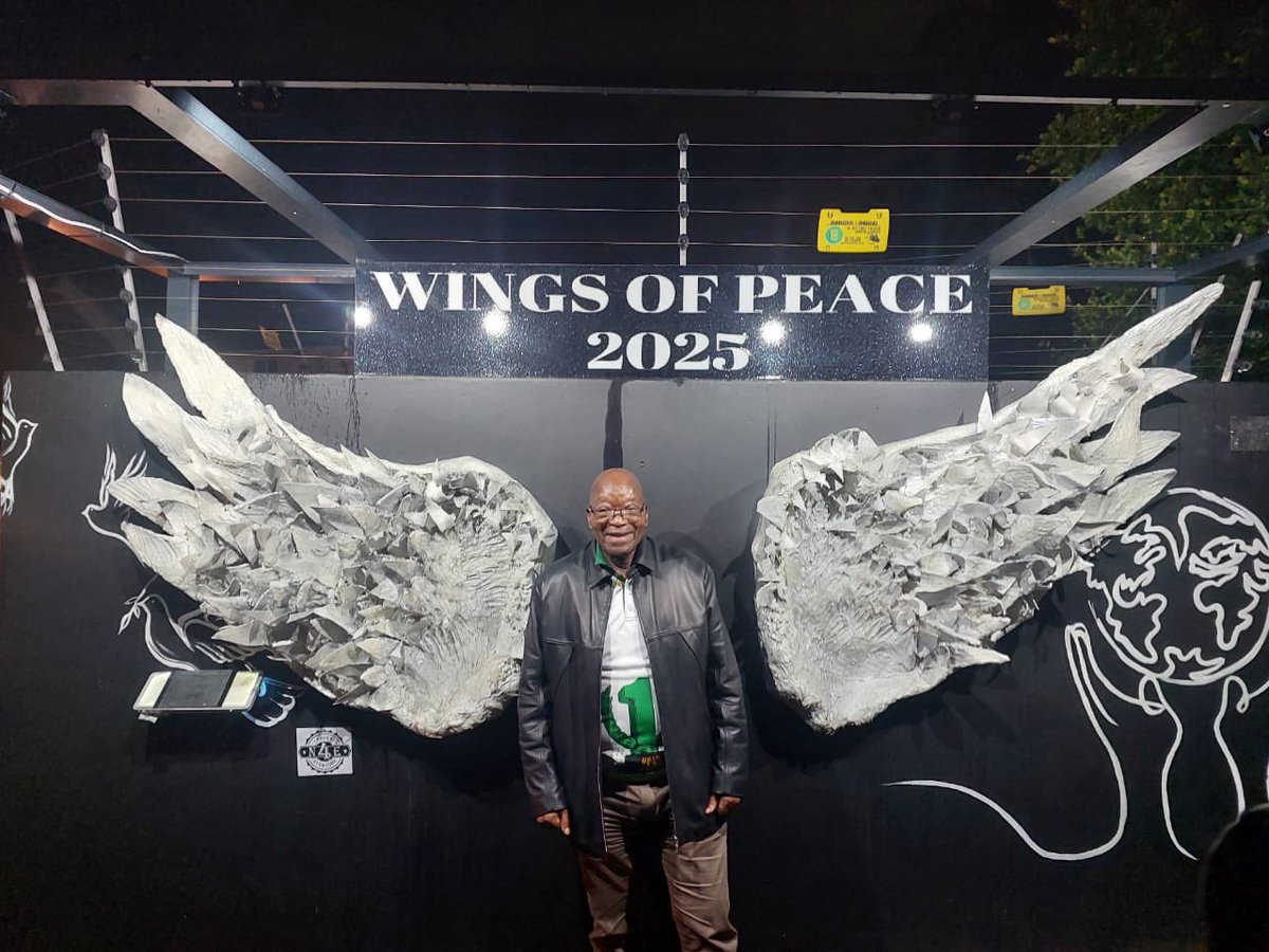 mpilohpakathi13's tweet photo. Commander General of Mkhonto Wesizwe 💚🖤 https://t.co/a2iLCUsMHX