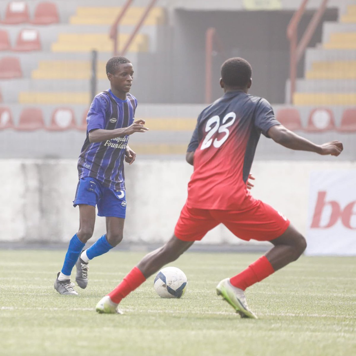 official_tcchq's tweet photo. 4β£- Gbagada and Dino SC meet for the fourth time in the TCC Cup, and it's the second time at this stage of the competition.
#TCCCup22 SF: Dino 1-1 Gbagada (pk: 4-3)
#TCCCup23 QF: Gbagada 3-0 Dino
#TCCCup24 Group: Dino 1-2 Gbagada
#GBADSC #TCCCup25 https://t.co/1vdJYttDc6