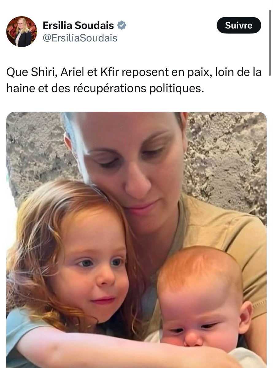 julienbahloul's tweet photo. Dégage. 

Retire tes mains de nos otages. 

Tes mains qui ont enlacé des terroristes du FPLP. 

Tu me dégoûtes. 

Touche pas à nos otages. 

Tu ne dupes personne. https://t.co/76zQFw0xxz