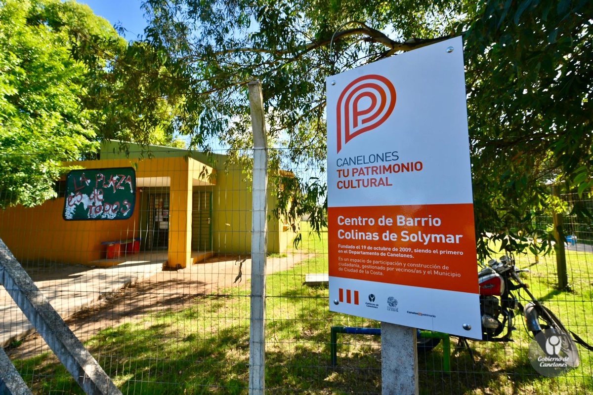 🟧En el Centro de Barrio Colinas se #Solymar, Municipio #CiudadDeLaCosta, se realiza la colocación de la primera marca patrimonial que corresponde a la etapa 1 del proyecto "Marcas Patrimoniales" de la Dirección de Patrimonio de la Intendencia de #Canelones.
