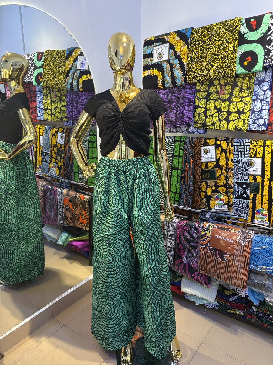 sewmebysommie's tweet photo. Ankara Pallazo pants available for my girlies ๐คญ๐๐
Price >>>> #10,000
Pick up and delivery nationwide ๐
#rtw #pallazopants #fashion #ankara #portharcourt https://t.co/O2MshtBk9H
