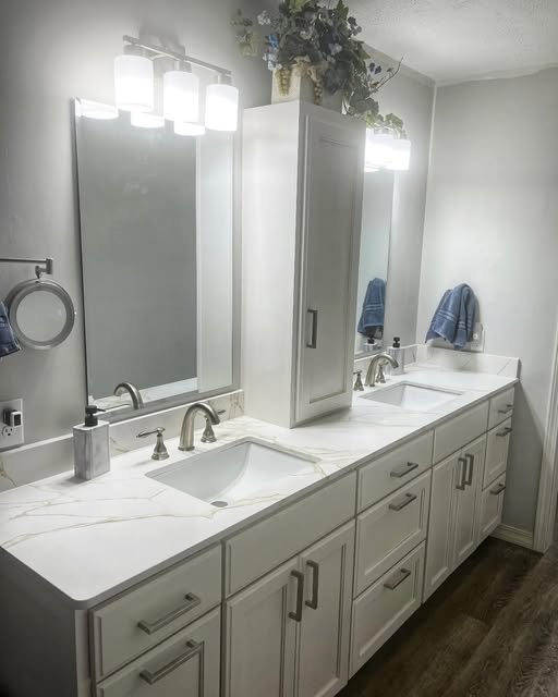 AlphaCounterTop's tweet image. Beautiful! In love with this charming bathroom we recently completed. We always appreciate it when our happy customers share their completed project photos. 🥰
#bathroomcountertops #quartzcountertop #alphacountertops