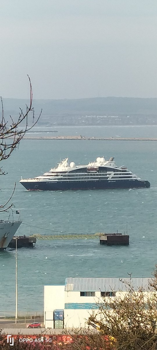 AytonJustyn's tweet photo. 🏭 No Incinerator 🏭 Boycott portland port 🇨🇵 Le Champlain 🇨🇵 in #portland on 18/2/25. A Criuse Ship. #Weymouth #dorset #LeChamplain #LePonantcruises #Shipsphotography #shipslnpics #shipspotting #photography #cruisetravel #LuxuryTravel @ponant_cruises #France @Cie_ponant https://t.co/UvHDgpNUEv