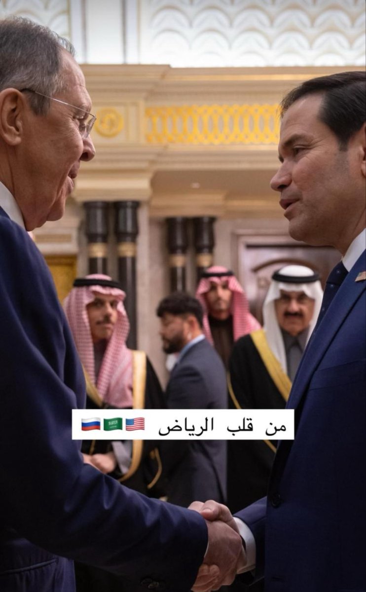 KSAMBS101's tweet photo. الدبلوماسية السعودية الجديدة هي ان تكون 

 جسر التواصل بين الشرق والغرب . https://t.co/CkiKH5lr8G