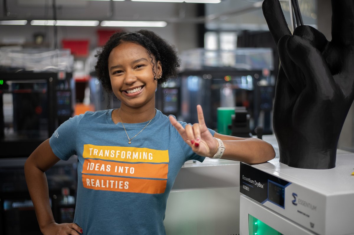 Meet Jessica Romero. Jessica will be graduating with her BSEE this Spring and will start a new position at Dell this summer. Read our interview with Jessica to learn more about her time in Texas ECE: bit.ly/ecejr