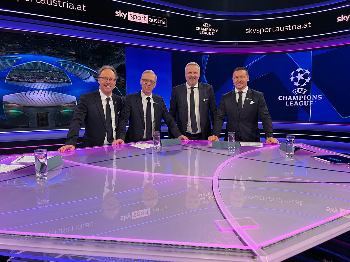 SkySportAustria's tweet image. Die UEFA Champions League am Dienstag mit den Sky-Experten @DietmarHamann und Peter #Stöger sowie Analyse-Experte @markostanko15 und Moderator @MKonrad40 jetzt live auf Sky Sport Austria! ⚽🤩

#SkyCL #UCL #ChampionsLeague