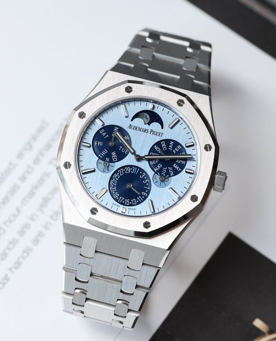 GlobalWatchClub's tweet image. Audemars Piguet Royal Oak Selfwinding Perpetual Calendar Ultra-Thin "Luminary" Ref. 26586BC.00.1240BC.99 

Limited to 25 pieces