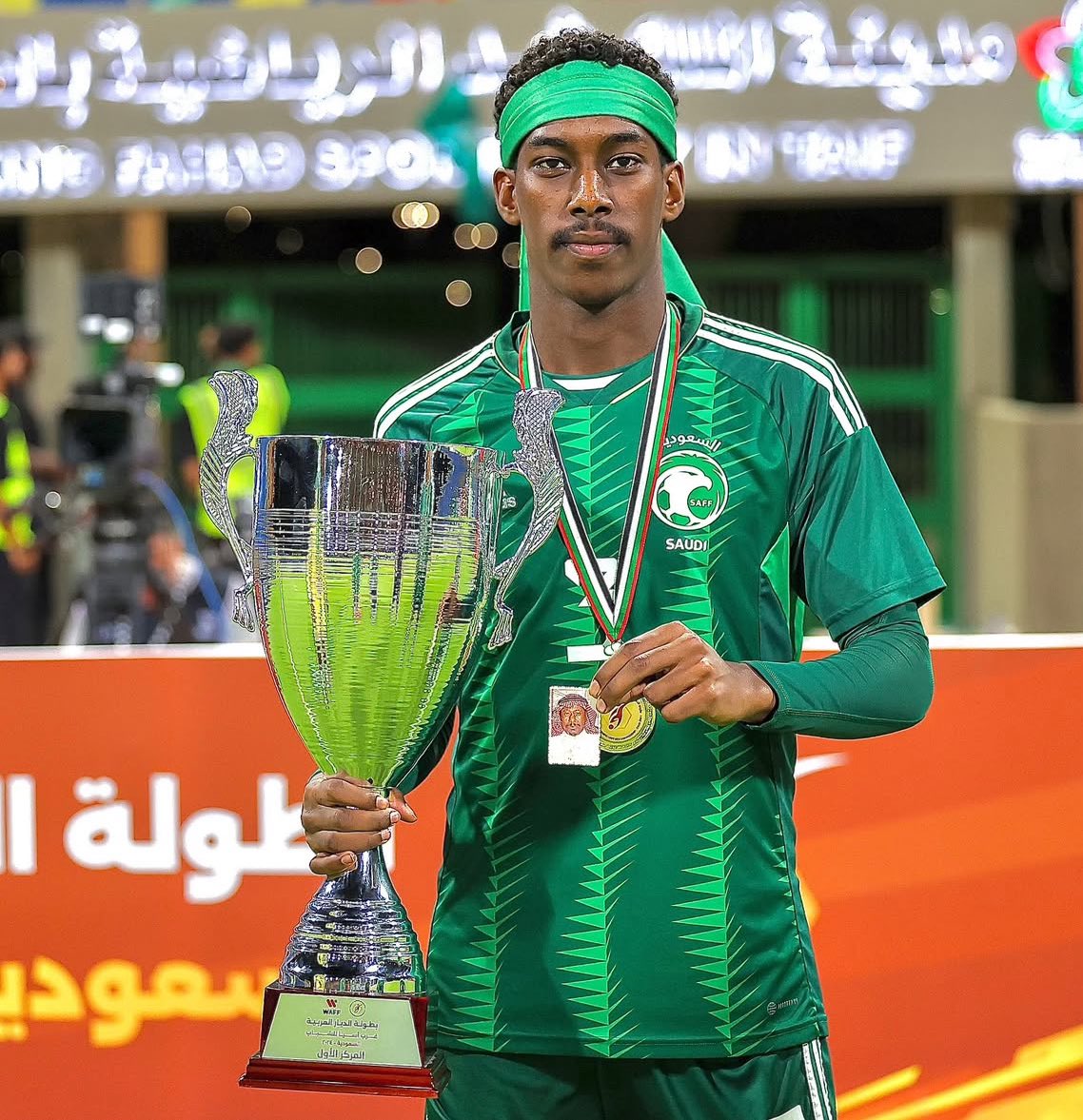 غدا اللقاء الأخير للمنتخب السعودي تحت 20 عام في دور المجموعات بكأس اسيا تحت 20 عام 

في حال انتصار المنتخب سيتأهل إلى دور الـ16 مباشرة

وسيتغيب ظهير نادي الشباب نواف الغليميش عن 3 مباريات 

• الشباب ضد التعاون 
• الشباب ضد الرائد
• الشباب ضد ضمك 

في حال خسرت منتخبنا يوم الغد