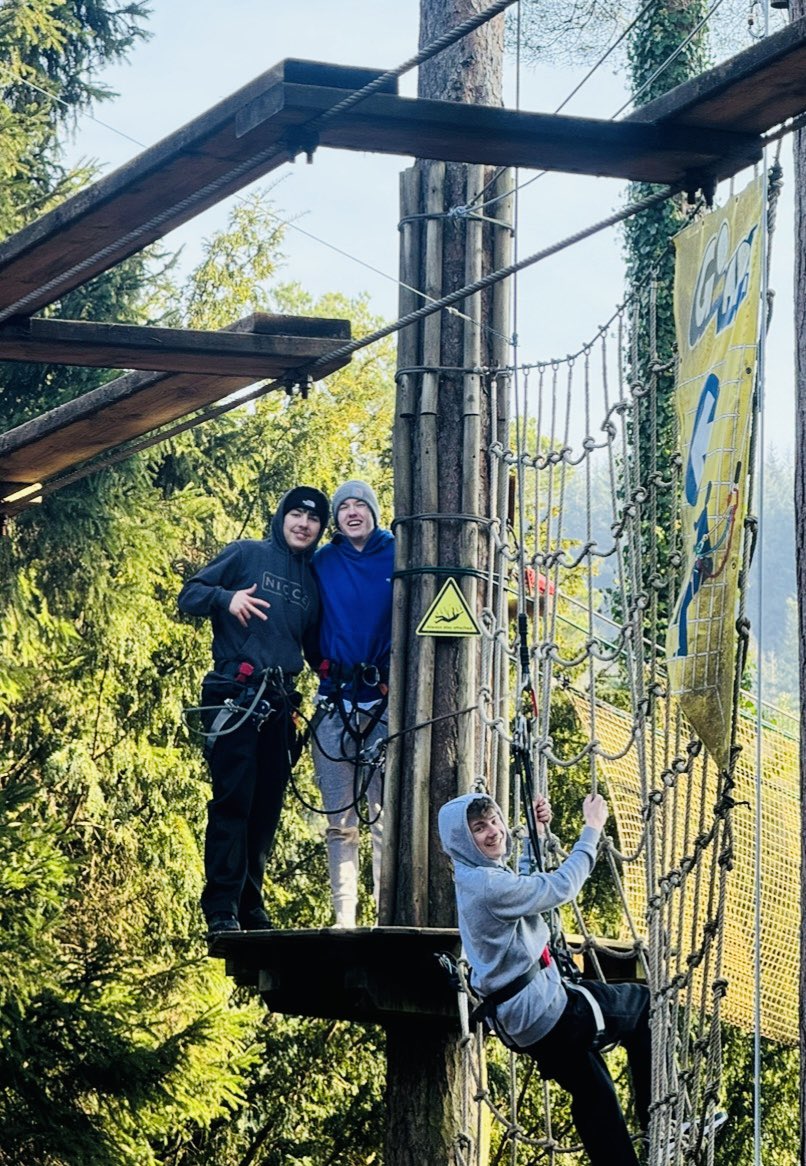 _thomas_jones4's tweet image. Fantastic outing with our L3 Year 1 Business students at Go Ape today. Great for their team building assessment and to have some fun after a lot of exams and coursework🌲🧗

@coleggwent @JoelMorgan81