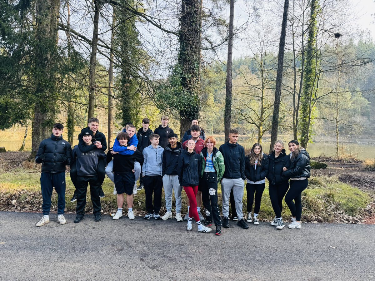 _thomas_jones4's tweet image. Fantastic outing with our L3 Year 1 Business students at Go Ape today. Great for their team building assessment and to have some fun after a lot of exams and coursework🌲🧗

@coleggwent @JoelMorgan81