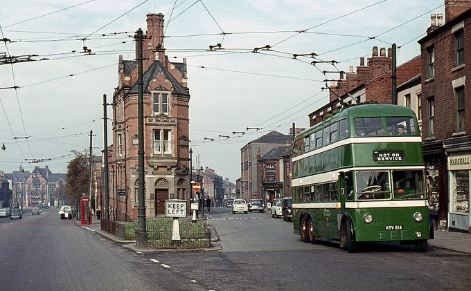 No1tingham's tweet photo. A #Nottingham City Transport trolleybus at the junction of Peveril Street and Alfreton Road, Radford, 1960s. https://t.co/S8qGxD6MFw
