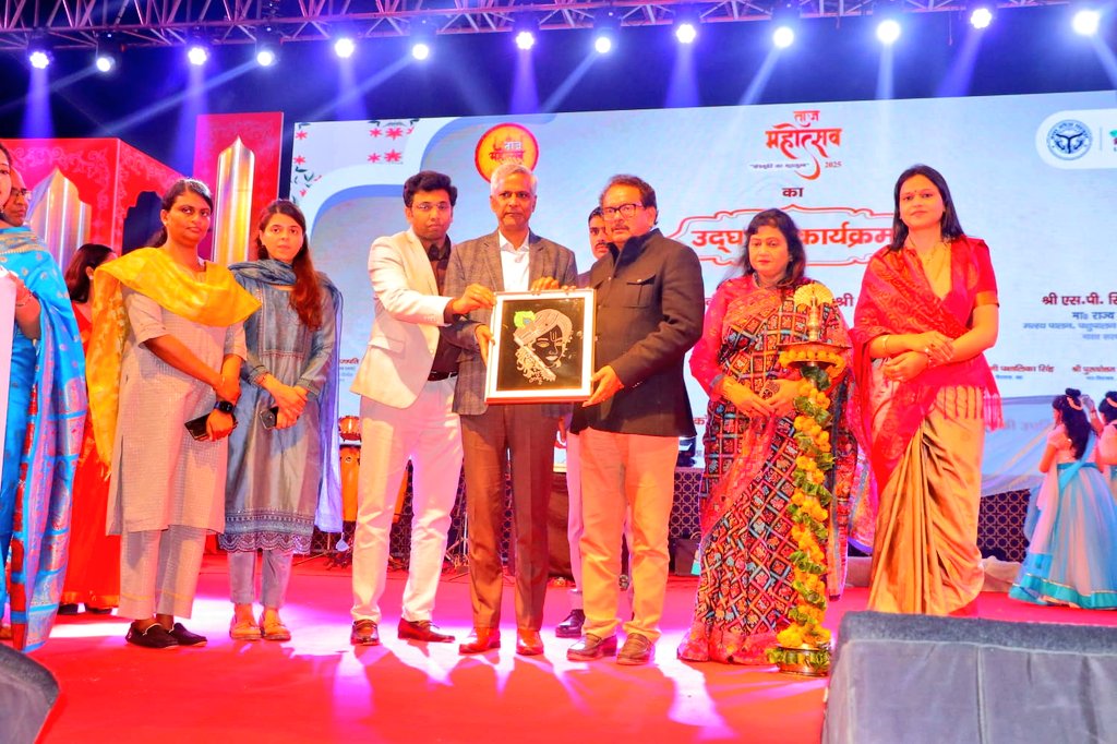 Divisional Commissioner Agra tweet media