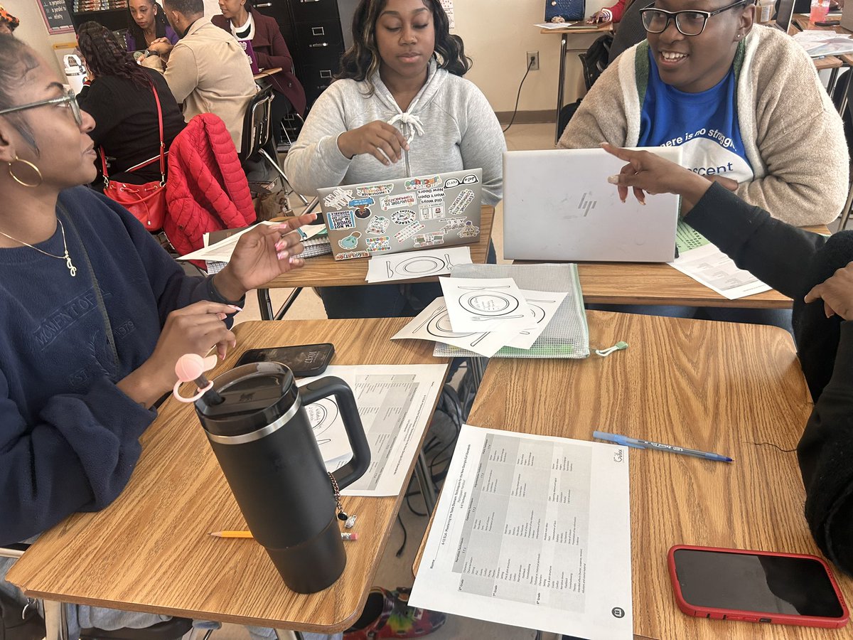 Reese_Educator's tweet photo. I was so excited to engage 6-12 ELA educators as I facilitated 4 PL sessions on the New K-12 ELA standards (Text/ Techniques)…thoughtful discussions 💭, collaboration 🫱🏾‍🫲🏼, as we embrace the new standards 📖‼️ https://t.co/DN1162dXBL
