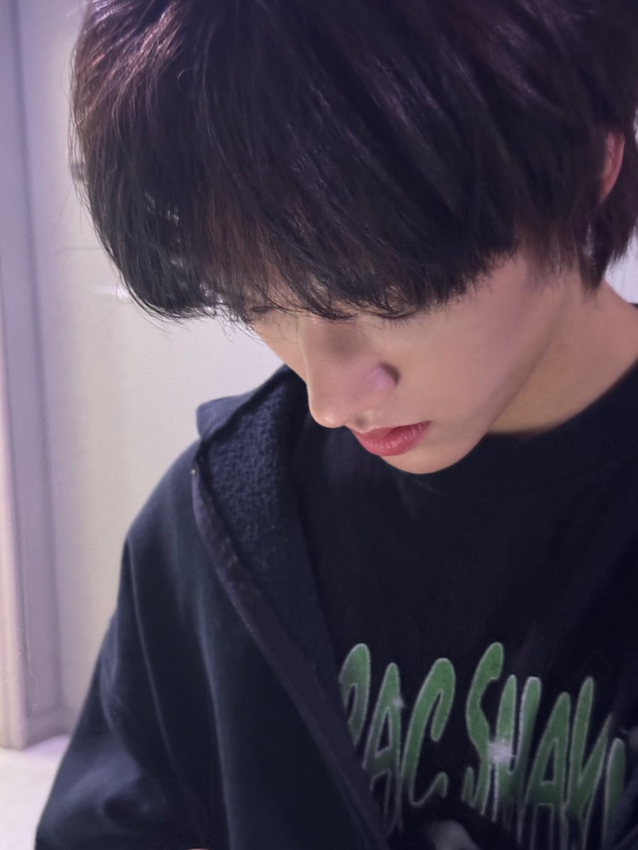 [#광진시티보이]
아 오늘 드디어!!! 아크의 첫 컴백 쇼케이스!!! 무사히 마무리했습니다!!! 휴!!! 진짜 오늘 하루 시간이 너무너무 빨리 지나간 것 같은데요... 뮤비도 너무 멋있고 오늘을 시작으로 본격적인 컴백 활동을 개시할테니까요!!! 아크 출격!!! 앞으로도 저희 아크의 미니 2집 <nu kidz: out