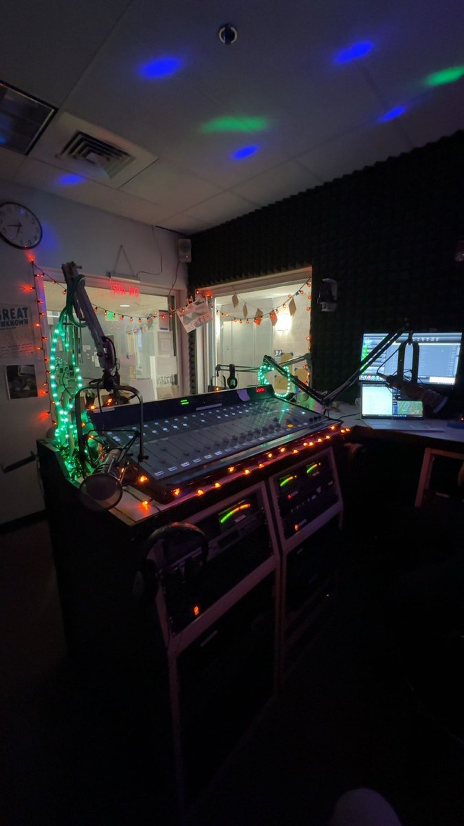 Tune into 107.1 FM on KJACK Radio every Sunday night from 8-9 PM for <a href="/BraydenKennedyy/">Brayden Kennedy</a> and I’s radio show Out Of The Park where we talk all the latest MLB and College Baseball news!! ⚾️