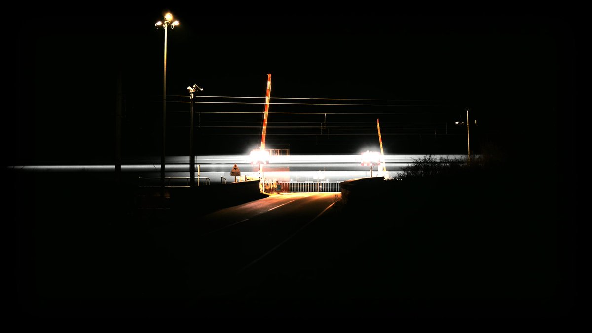 Long exposure photos of the level crossing