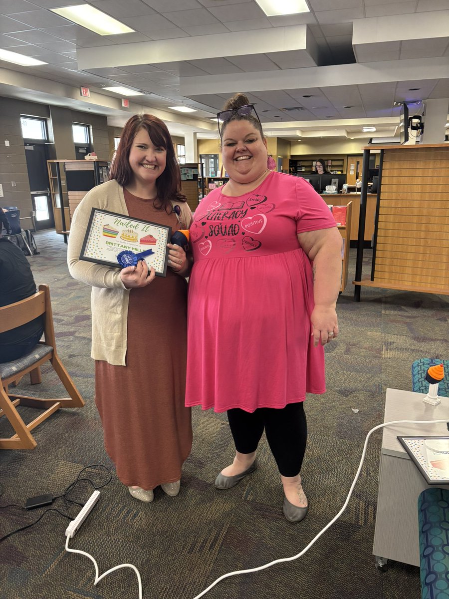 Julie Helton tweet media