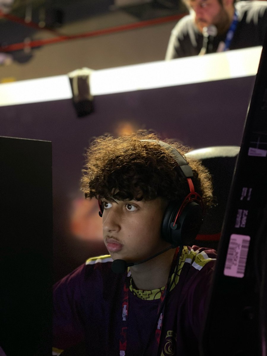 على أبواب القيم الاخير 🔥 حمااااااااس 🤩 لا يفوتكم البث يا جماعة الخير!

Twitch.tv/teammanagg