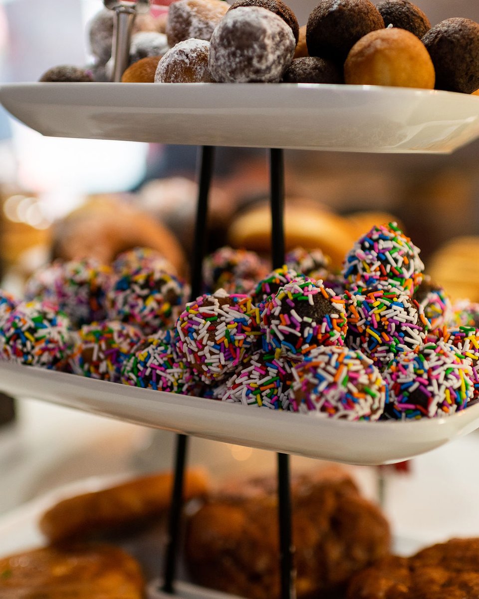 Busy day? No problem!

Grab a Robin’s Eggs Snack Pack and enjoy these poppable delights wherever you go. Perfectly bite-sized and made fresh daily!

Which flavor is your favorite? 🍩
.
.
.
#RobinsDonuts #RobinsEgg #Donut #sweet #snack #snacktime #coffeesnack #Sprinkles