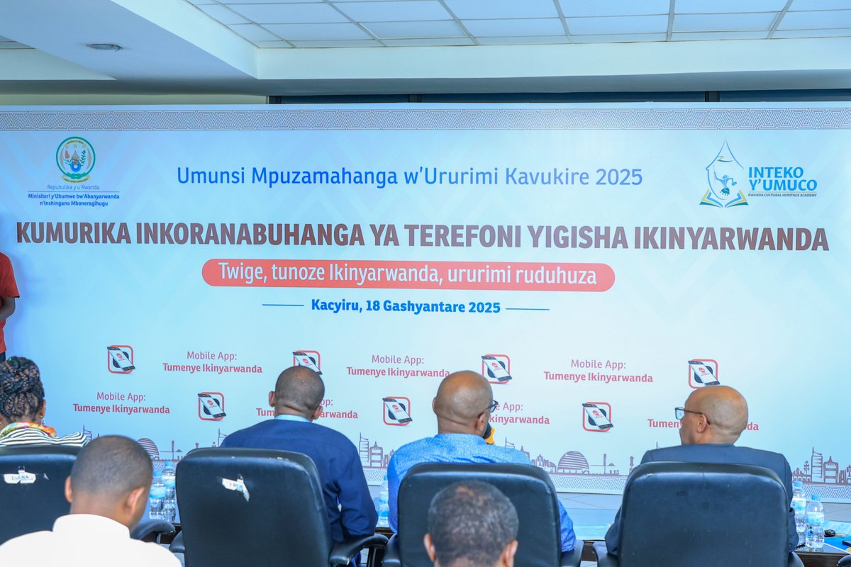 Gushyira #Ikinyarwanda mu ikoranabuhanga ni gahunda y' #IntekoyUmuco yo gusigasira no kwimakaza umuco n'umurage by'u Rwanda mu ikoranabuhanga.

kugeza ubu ushobora kubona undi murage ubitswe mu ikoranabuhanga unyuze ku rubuga rwa Google Arts&amp; Culture bit.ly/4b6IZ0j aho