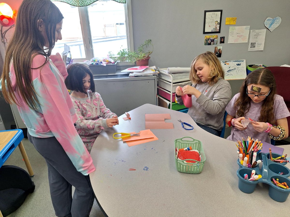 ctachargers's tweet photo. 💕 Love was in the air on Friday as our Chargers celebrated Valentine’s Day with cards, games and treats!  Check out these photos of Kindergarten and 5th grade working together to make Valentine cards for residents at the Brook Retirement Home. https://t.co/fSGe8YaugC