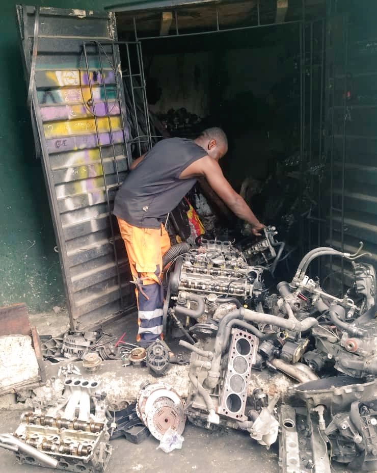 UGWUODOChigozie's tweet image. #Itcanonlygetbetter

We Sell All kind of Opel spare parts