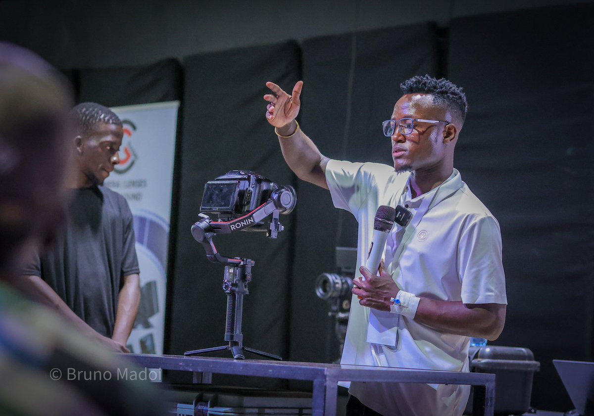 madoi_bruno's tweet photo. Where music meets art and imaginations by creatives
Photo 📸  @madoi_bruno
@EdrinePaul_Dir1
@framethebeat https://t.co/lvsr61jQEB